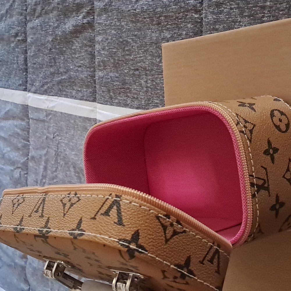 Bougie Tan & Black Vanity Case - Picture 4 of 4